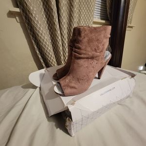 Tamm bootie peep toe heel